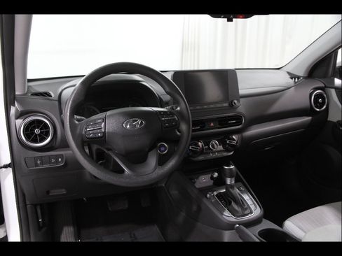 Certified 2023 Hyundai Kona SEL AWD/4WD image 6