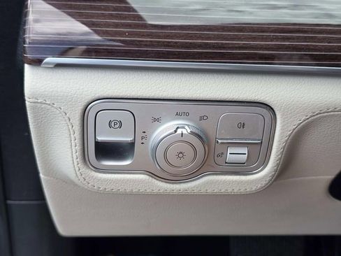 Certified 2022 Mercedes-Benz GLE 350 4MATIC w/ Warmth & Comfort Package image 21