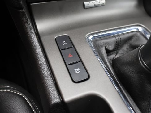 Used 2013 Ford Mustang GT Premium w/ Comfort Pkg RWD image 38