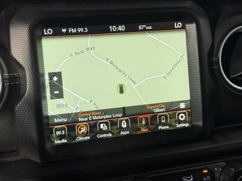 Used 2023 Jeep Wrangler Unlimited Sahara AWD/4WD image 17