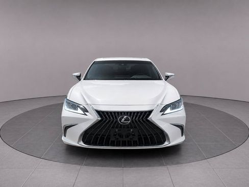 Used 2022 Lexus ES 300h FWD image 4