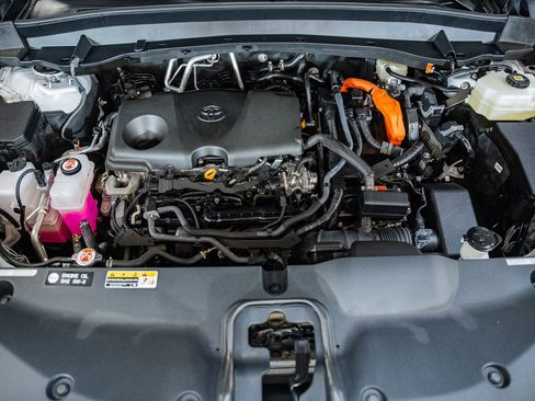 Used 2024 Toyota Grand Highlander XLE image 23