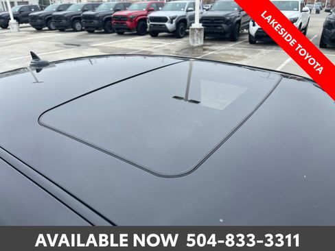 Used 2022 Dodge Challenger R/T Scat Pack w/ Plus Package RWD image 9
