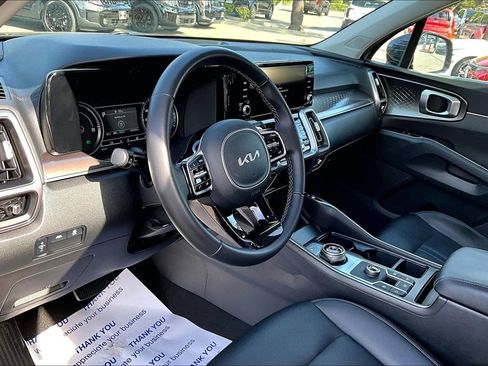 Certified 2022 Kia Sorento S image 9