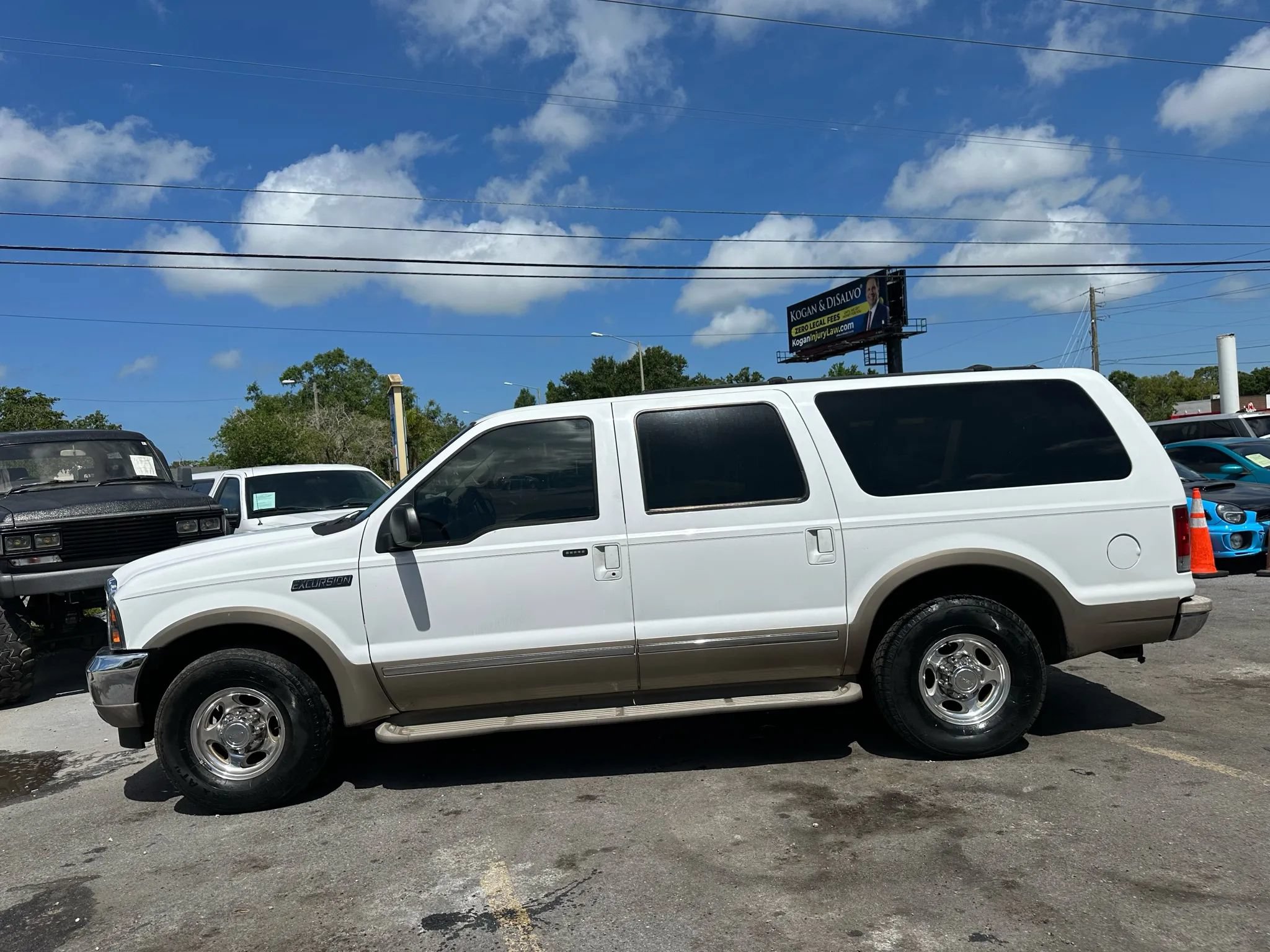 Used 2002 Ford Excursion Limited RWD image 2