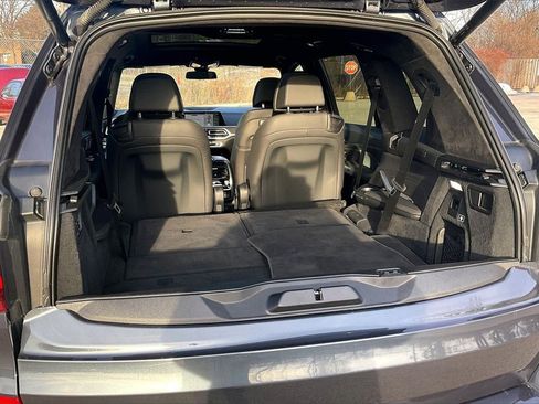 Used 2022 BMW X7 M50i w/ Executive Package image 28