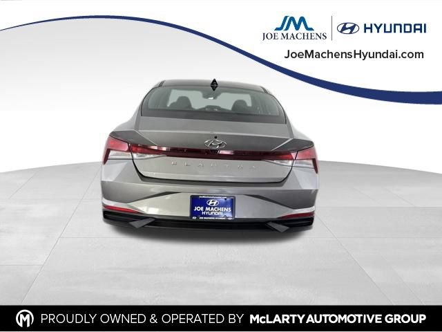 Used 2023 Hyundai Elantra SEL FWD image 6