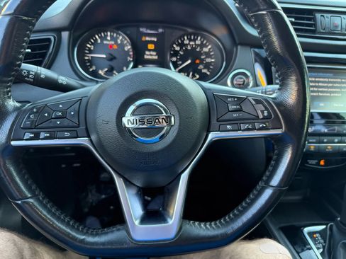 Used 2018 Nissan Rogue Sport SL image 12