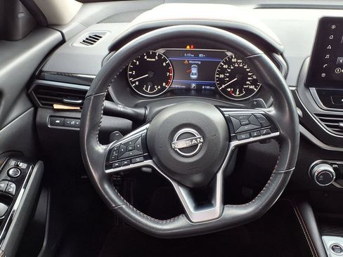 Used 2023 Nissan Altima 2.5 SR w/ SR Premium Package FWD image 21