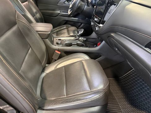 Used 2021 Chevrolet Traverse Premier w/ Redline Edition AWD/4WD image 6