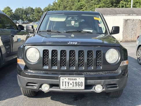 Used 2013 Jeep Patriot Limited FWD image 2