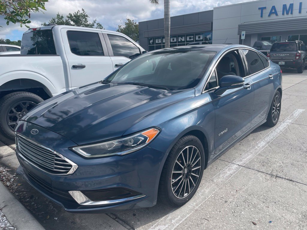 Used 2018 Ford Fusion SE w/ Equipment Group 602A FWD image 1