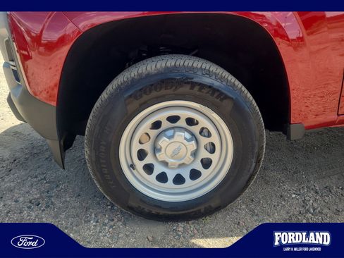 Used 2026 Chevrolet Colorado W/T w/ Advanced Trailering Package AWD/4WD image 26