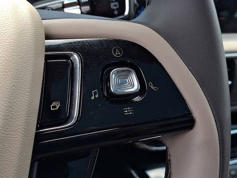 Used 2023 Lincoln Corsair AWD w/ Equipment Group 101A image 24