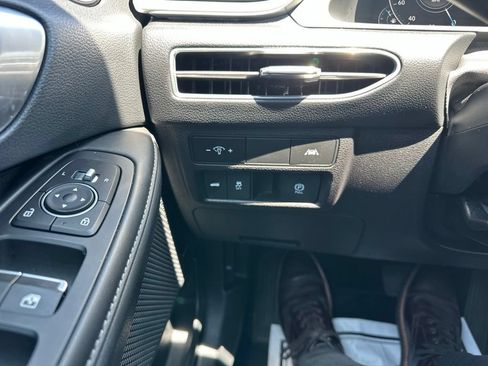 Used 2022 Hyundai Sonata Limited FWD image 18