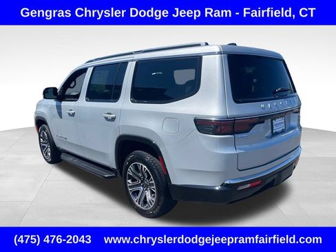 Certified 2025 Jeep Wagoneer 4WD w/ HD Trailer Tow Package image 5