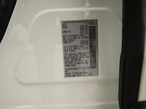 Used 2024 Nissan Pathfinder SL w/ Black Appearance Package image 35