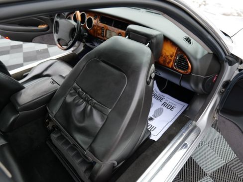 Used 2004 Jaguar XK8 Coupe image 39