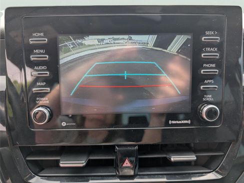 Used 2022 Toyota Camry SE image 16