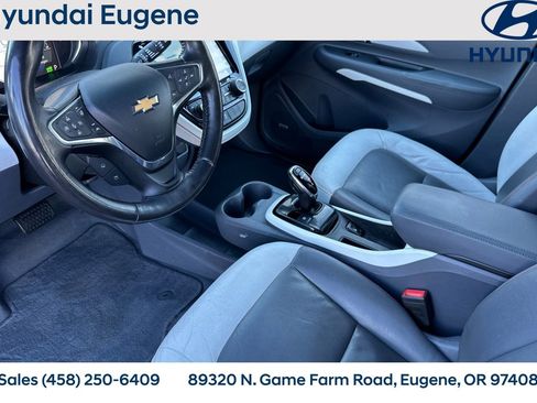 Used 2017 Chevrolet Bolt Premier w/ Driver Confidence II Package image 11