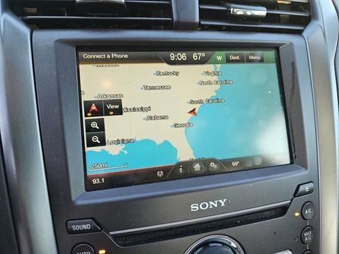 Used 2016 Ford Fusion Titanium image 18