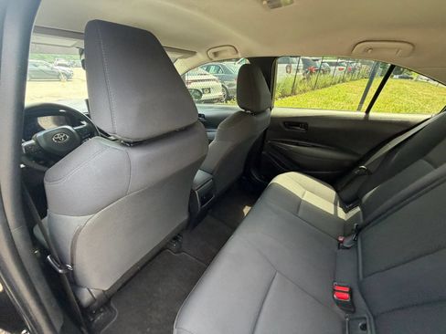 Used 2022 Toyota Corolla LE w/ Carpet Mat Package (TMS) FWD image 18