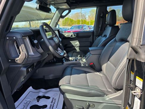 New 2026 Ford Bronco Outer Banks w/ Sasquatch Package image 9