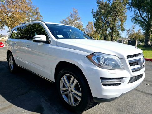 Used 2015 Mercedes-Benz GL 450 4MATIC w/ Lighting Package image 1