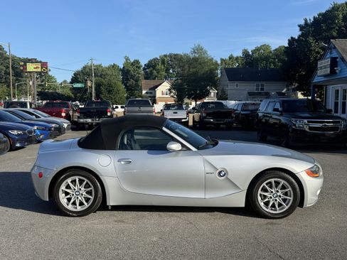 Used 2004 BMW Z4 2.5i RWD image 13