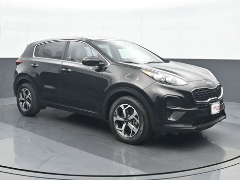 Used 2020 Kia Sportage LX image 9