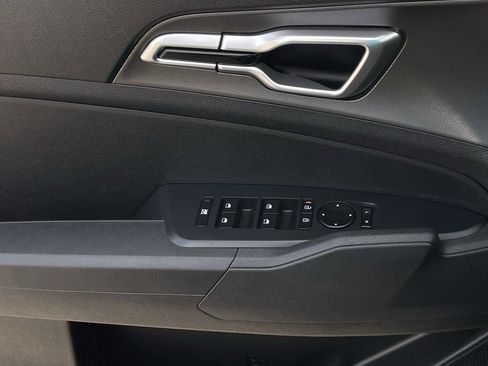 Used 2026 Kia Sportage LX image 20