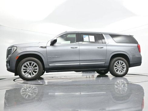 Used 2022 GMC Yukon XL SLT AWD/4WD image 54