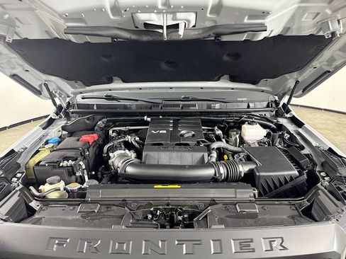 Used 2023 Nissan Frontier PRO-4X w/ Pro Convenience Package AWD/4WD image 33