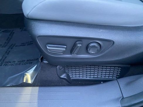 Used 2024 Toyota Sienna XLE image 20