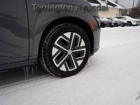 Certified 2023 Hyundai Kona SE w/ Cargo Package image 9