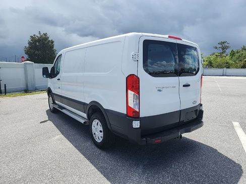 Used 2015 Ford Transit 250 130 Low Roof w/ Exterior Upgrade Package image 14
