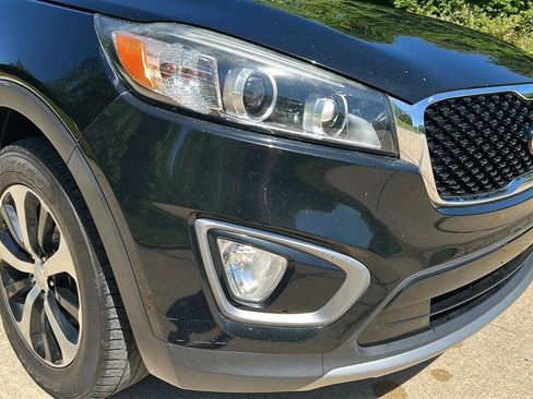 Used 2016 Kia Sorento EX AWD/4WD image 2