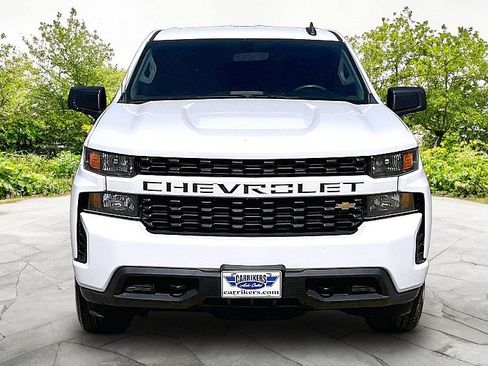 Used 2022 Chevrolet Silverado 1500 Custom image 2