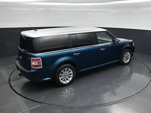 Used 2011 Ford Flex SEL FWD image 36