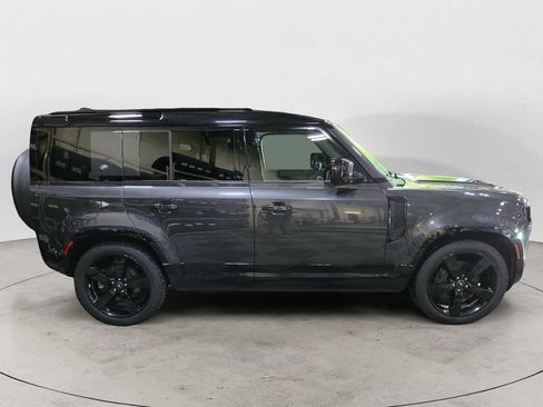 Used 2023 Land Rover Defender 110 X-Dynamic SE AWD/4WD image 6