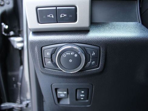 Used 2018 Ford F150 Lariat RWD image 24