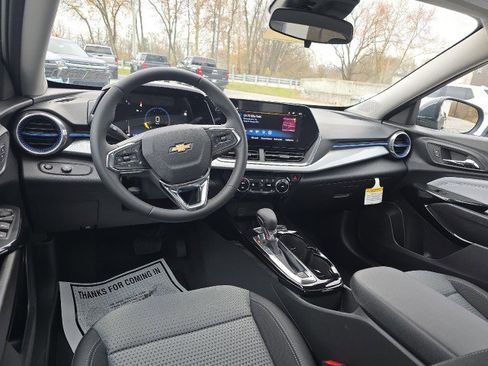 New 2026 Chevrolet Trax LT w/ LT Convenience Package image 20