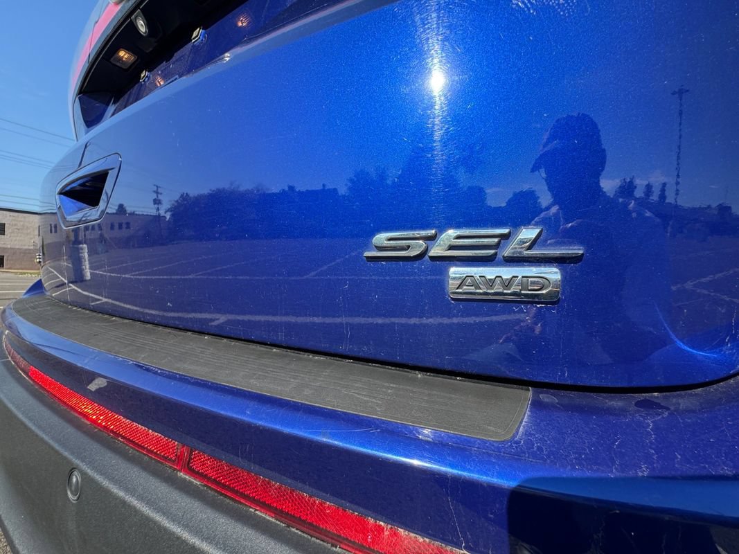 Used 2015 Ford Edge SEL w/ Canadian Touring Package AWD/4WD image 19