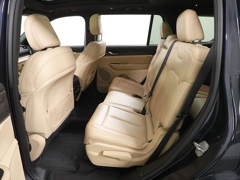Used 2023 Jeep Grand Cherokee L Limited AWD/4WD image 28
