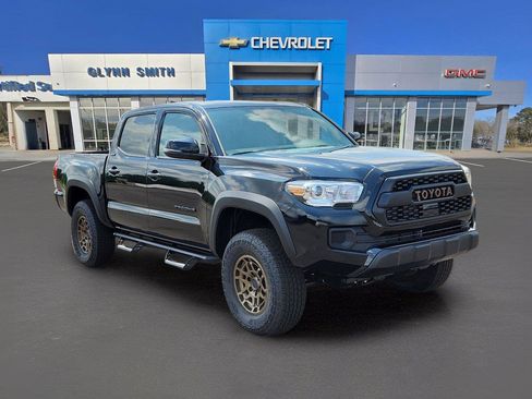 Used 2023 Toyota Tacoma 4x4 Double Cab w/ Trail Edition image 3