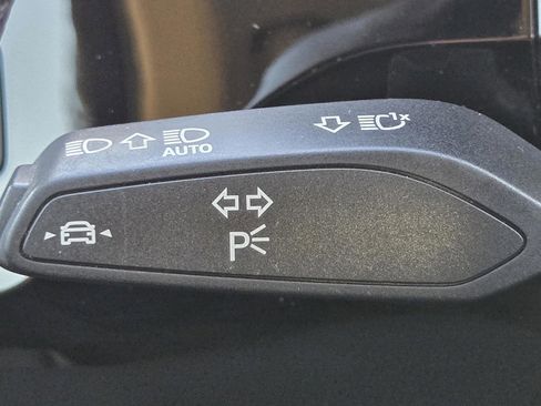 Used 2022 Audi e-tron Premium image 23