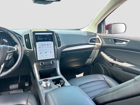 Certified 2024 Ford Edge SEL w/ Convenience Package AWD/4WD image 30