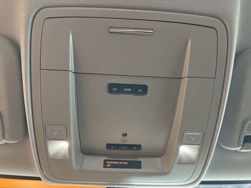 Used 2015 GMC Sierra 1500 SLE w/ SLE Value Package image 19