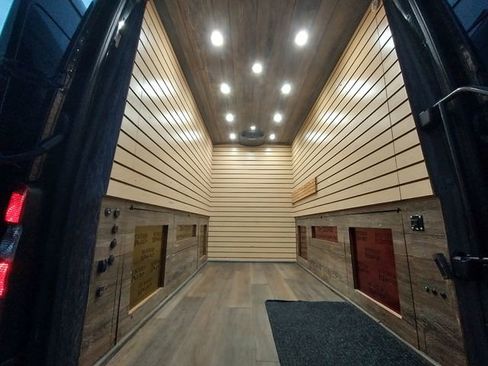 Used 2014 Mercedes-Benz Sprinter 2500 image 77