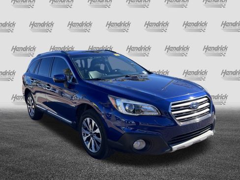 Used 2017 Subaru Outback 3.6R Touring image 2